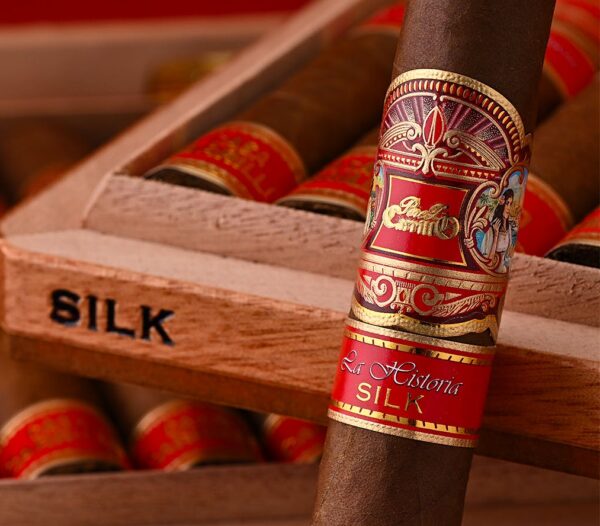 Casa Carrillo La Historia Silk Toro (6×52)